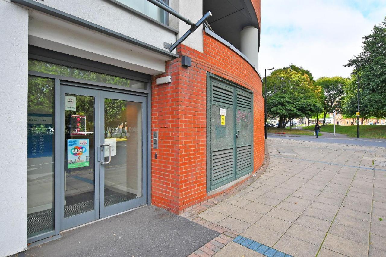 City Centre Modern Studio Apartment - Westone Free Wifi, Gym Access, Netflix Sheffield Zewnętrze zdjęcie